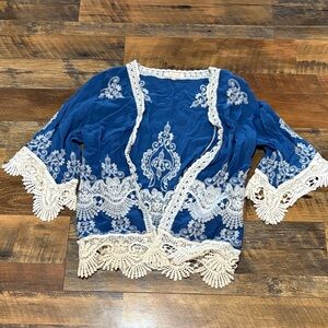 Solitaire‎ Blue and Cream Lace Women's Cardigan